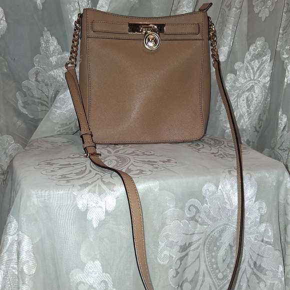 MICHAEL Michael Kors Tan Crossbody Bag - Picture 1 of 8